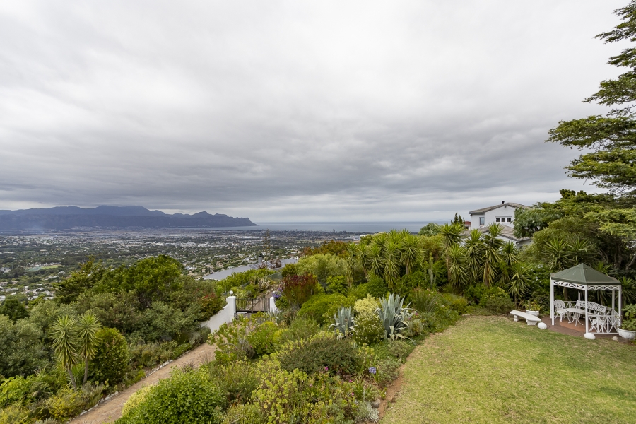 3 Bedroom Property for Sale in Spanish Farm Western Cape